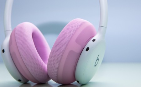 The Beats 360 are what I’d bring to the gym if I hated earbuds