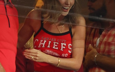 Taylor Swift Keeps Love for Travis Kelce in Plain Sight at Chiefs Game