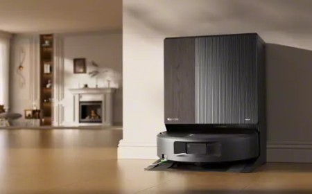 This Robot Vacuum Aims to Compete With the Suction Power of a Stick Vacuum