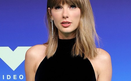 Taylor Swift Channels "Patient Zero" in Daring VMAs 2026 Look