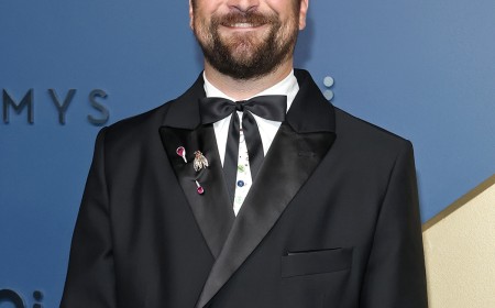 Noah Kahan Jokes He Almost Peed His Pants at Emmys 2026