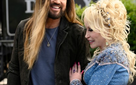 Billy Ray Cyrus Shares Never-Before-Seen Letter From Dolly Parton