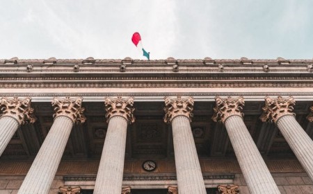 HSBC’s chief economist warns of parallels to 1997 Asian crisis