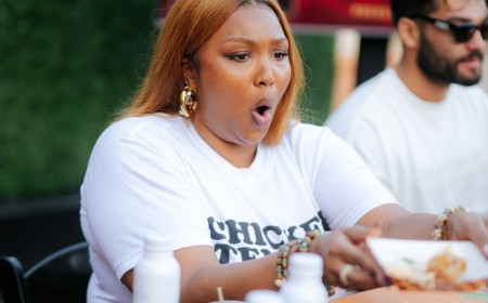 Lizzo, Sarah Michelle Gellar and More Stars Feast on Chicken Favorites at TenderFest 2026