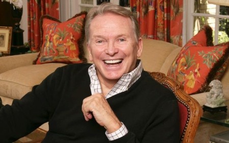 Who Was Bob Mackie? 5 Things to Know About the Designer Who Died
