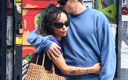 Harry Styles and Zoe Kravitz’s Rare Kiss Is Indeed a Sign of the Times