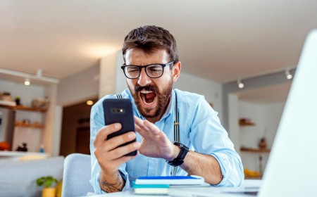 Experts build WeChat worm able to spread across millions of iPhone and Android devices via phone calls