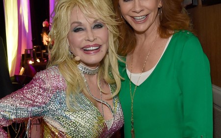 Reba McEntire Missed a Call From Dolly Parton Before Her Death