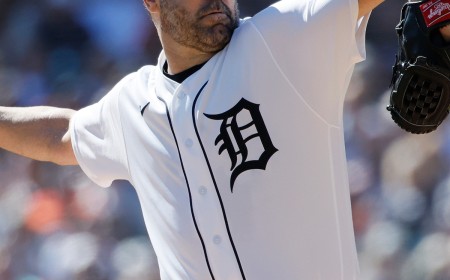 Justin Verlander's Daughter Genevieve Surprises Him During Final Game