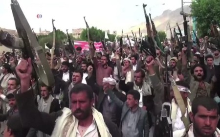 Yemen government condemns Houthi attacks on Riyadh, blames Iran for support
