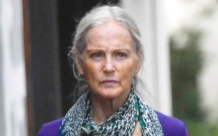 70s Vogue cover girl, 79, who played Robert De Niro's love interest in a Hollywood classic seen on rare outing... can you guess who?