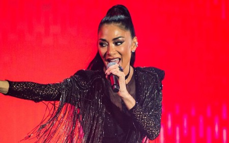 Nicole Scherzinger attempts to claw back money from Pussycat Dolls tour by charging fans £856 for a meet-and-greet after band cancelled US dates due to poor ticket sales