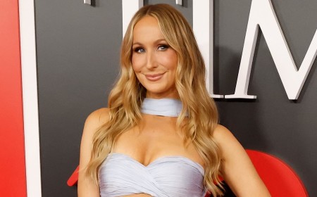 Nikki Glaser reveals item she was 'really close to stealing' at Taylor Swift and Travis Kelce's wedding