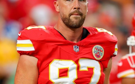 Why Travis Kelce Won't Be Attending the 2026 VMAs With Taylor Swift