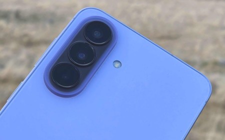 Samsung reportedly adding security chips to Galaxy phone batteries to combat fake replacements