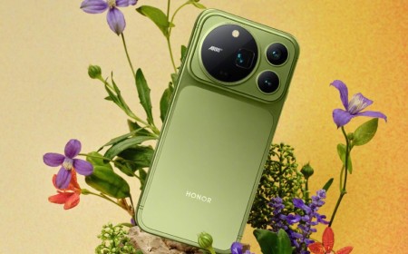 Honor’s Magic 9 Pro Max has a big camera and a bigger battery