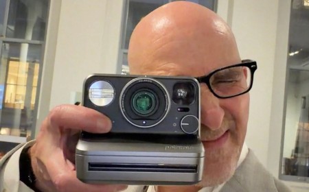 I tried the new Polaroid Mod instant camera — it's 1,000 times more fun than AI