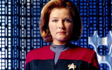 Star Trek: Voyager Officially Returns December 2026