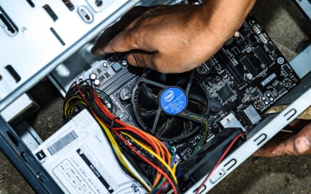 US Customs supervisor busted for stealing Core i7 CPUs, RAM, and hard drives from Homeland Security PCs, damage estimated at $105,800 — stolen tech swapped with inferior hardware and cashed out on Newegg