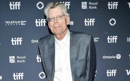 Stephen King Compared AI Art to Emojis, and His Own Fans Aren't Having It