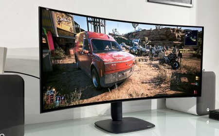 The Alienware AW3926QW is a 5K2K 39-inch OLED beast... and probably the best gaming monitor I've ever experienced