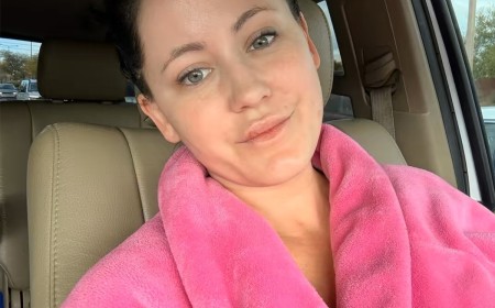 Jenelle Evans Tearfully Details Hospital Stay Over “Excruciating Pain”