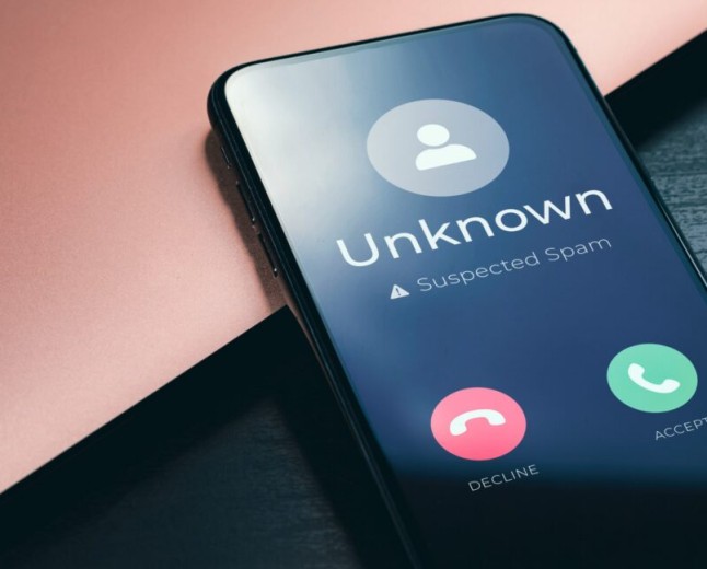 FCC plans robocall scorecard to grade phone companies on spam call blocking