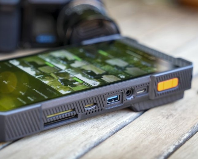 PixelMob Portable AI Workstation review