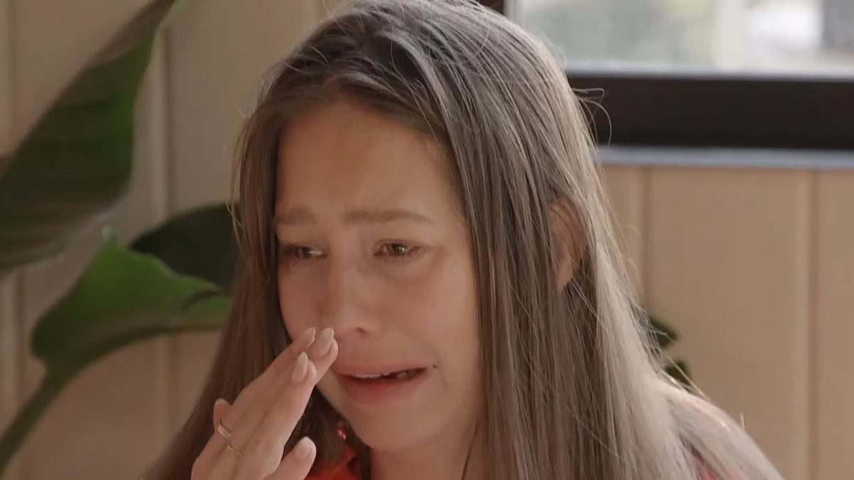 The Block's Lisa breaks down in tears over huge bill as her budget crisis deepens and foreman issues some stern words: 'You're not in a good spot'