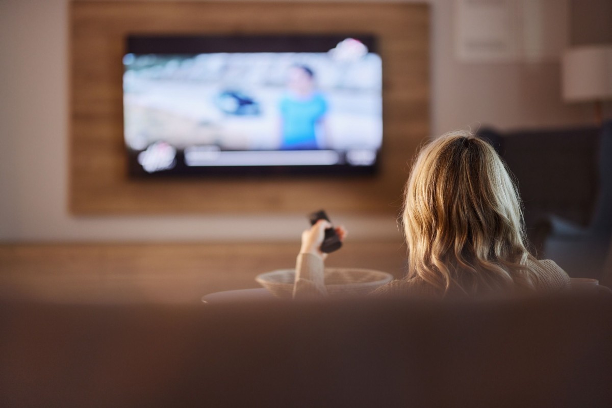 Cybersecurity bounty hunter says Samsung TVs use AI to record audio and screenshots for ads