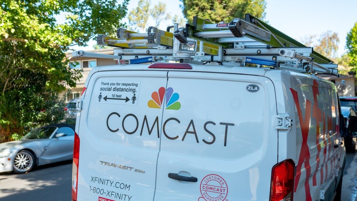 Comcast loses more customers, claims other ISPs' cheap prices are "irrational"