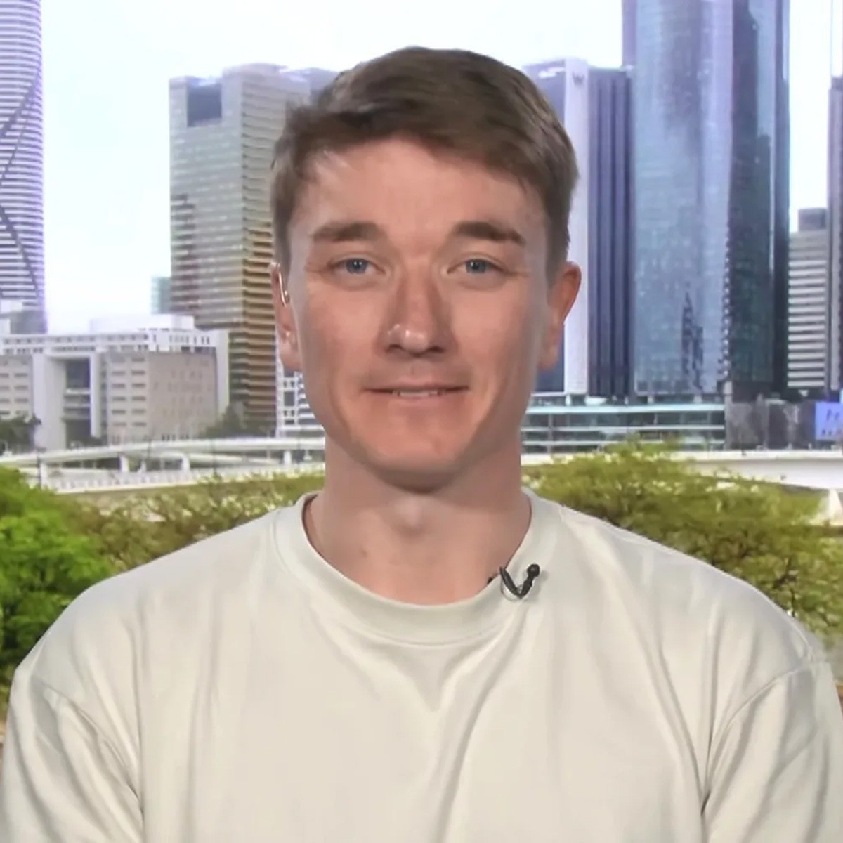 Australian TV Reporter Rescues Man From Sinking Car