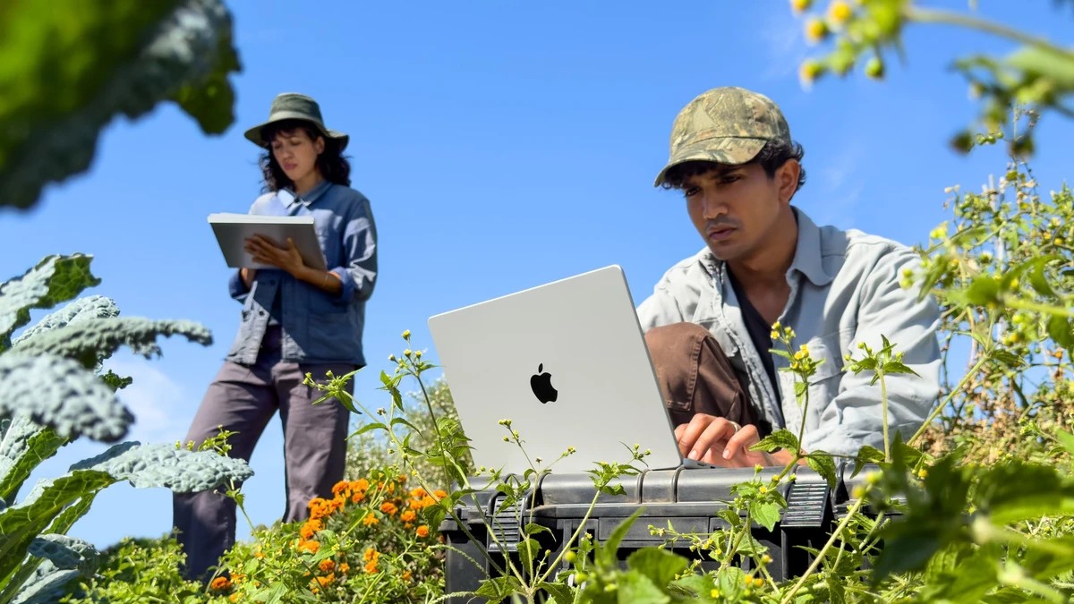 The 14-Inch MacBook Pro and iMac Get Apple's New M6 Chip
