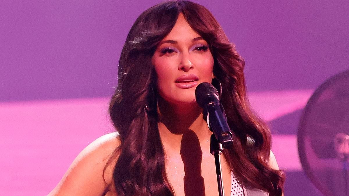 Kacey Musgraves' tour bus stops to help driver in shock rollover traffic accident on Arizona highway