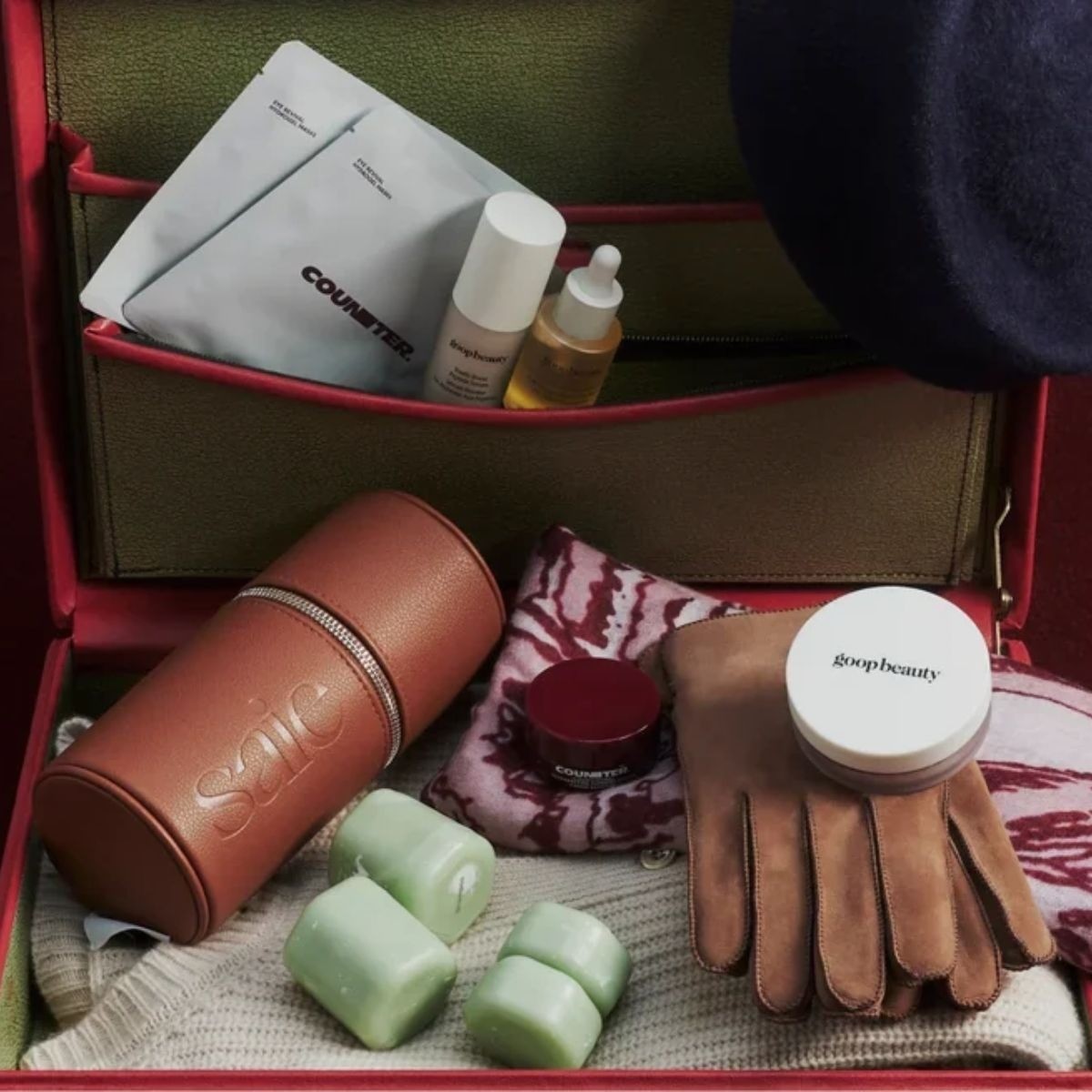 Goop's 5 Most Jaw-Dropping Holiday Gifts + 4 We'd Actually Buy