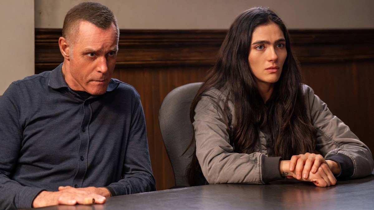 Chicago PD Season 14 Finds Intelligence Under Siege For The End Of An Era | Review