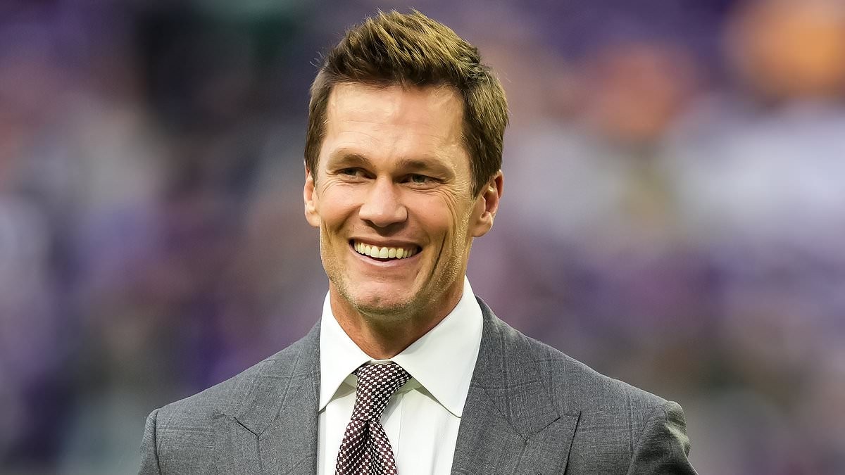 Tom Brady's flame Candice Swanepoel wears ring on engagement finger... amid claims their romance ignited girl-on-girl Victoria's Secret feud