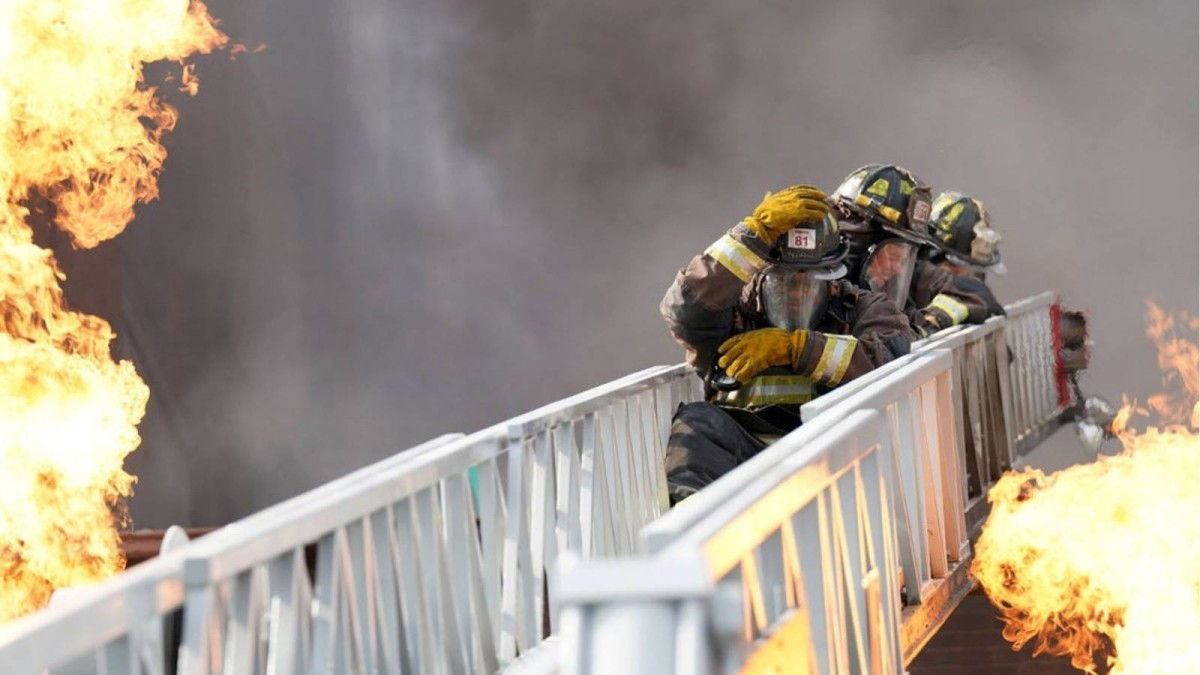 Chicago Fire Season 15's Brutal Opening Sets Up Original Character's Exit