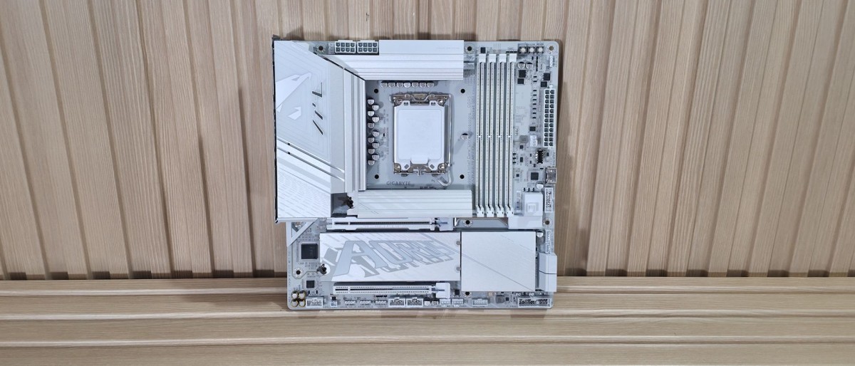 Gigabyte Z890M Aorus Elite WiFi7 Motherboard Review: Icy-white SFF board offers full-size features for Intel