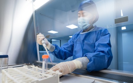 Mass quarantine issued in Russia after unexplained death of plague researcher