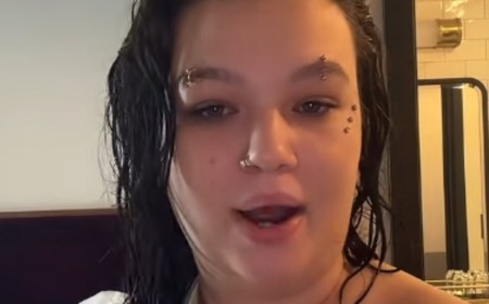 Lola Young says her vaping addiction has made breathing 'a chore' and her lungs feel 'battery powered'