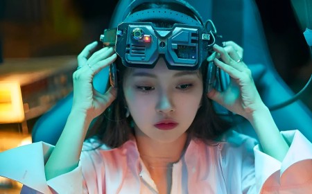 16-Episode 'Lost Meets Dark' Netflix Sci-Fi Thriller Is Time Travel Done Right
