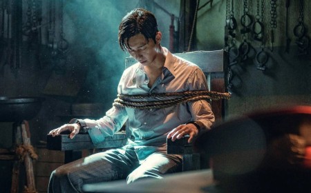 Netflix's Decades-Spanning Thriller Series Delivers A Masterclass In Horror And Sci-Fi