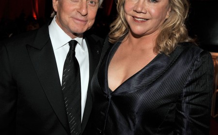 Kathleen Turner Reacts to Michael Douglas’ Affair Confession