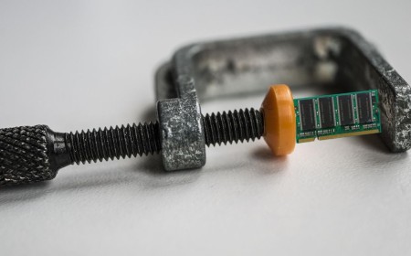 New Linux tech compresses memory in RAM, as RAM, for 452x speedup