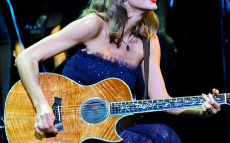 Taylor Swift Performs at Star-Studded Academy Museum Gala 2026