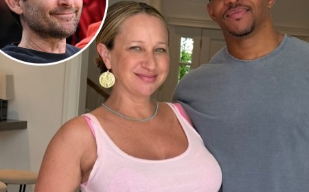 Jennifer Meyer Explains Having Ex Tobey Maguire Officiate Her Wedding