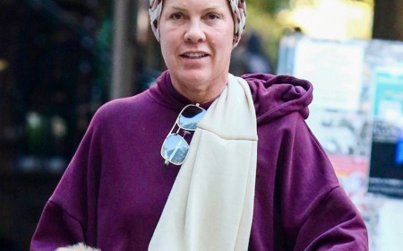 Pink's Reaction to Her No-Makeup Photo Will Make You Raise a Glass
