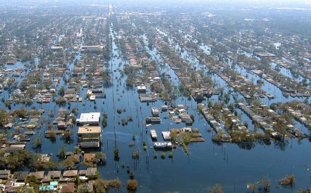 The Hurricane Katrina 'Looting' Photo Controversy and What It Still Teaches Us About Writing Captions