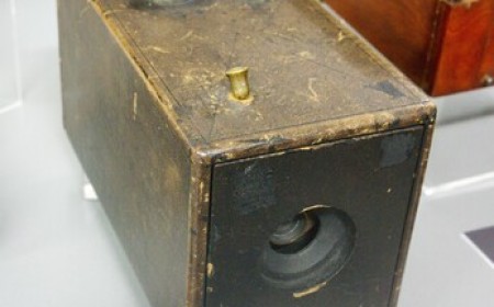 When Photography Was Illegal: A History of Camera Bans, From Trains to Courtrooms